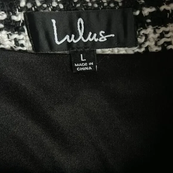 Lulu’s Plaid Tweed Black White Mini Skirt Size Large - Picture 4 of 4